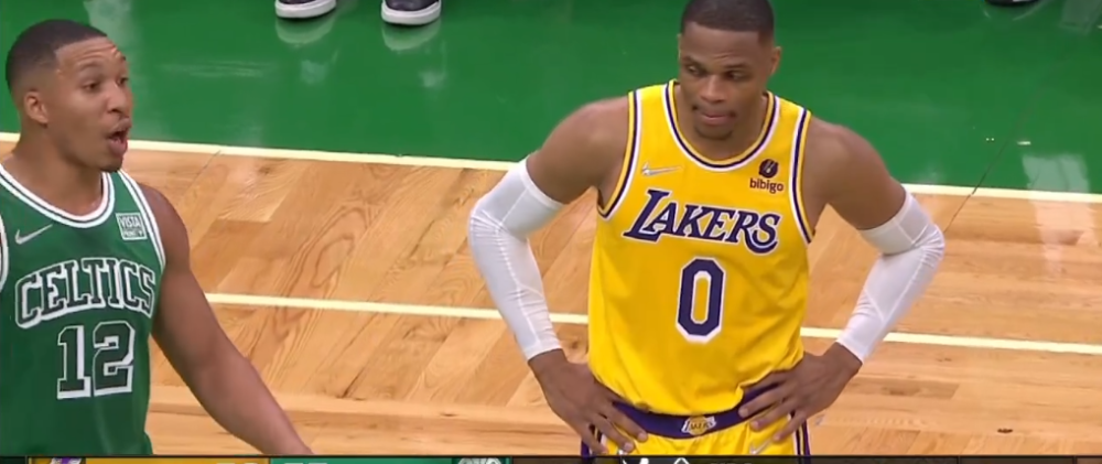 包含里程碑夜！新奥尔良鹈鹕手感冰凉；英超加时末段刷纪录；球迷炸锅；细节决定成败的词条